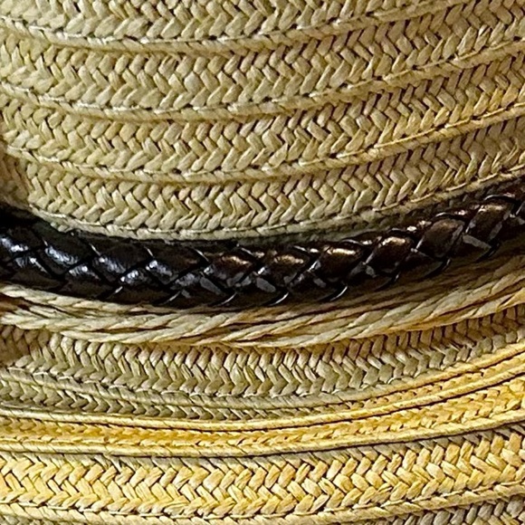 The Hatter Company Tan Straw Kettle brim Cloche Hat. NWT - Picture 8 of 10